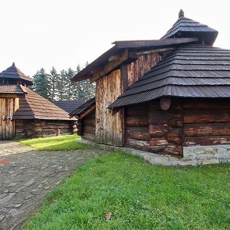 Dom Sportowca Blonie - Mosir Hotell Sanok Exteriör bild