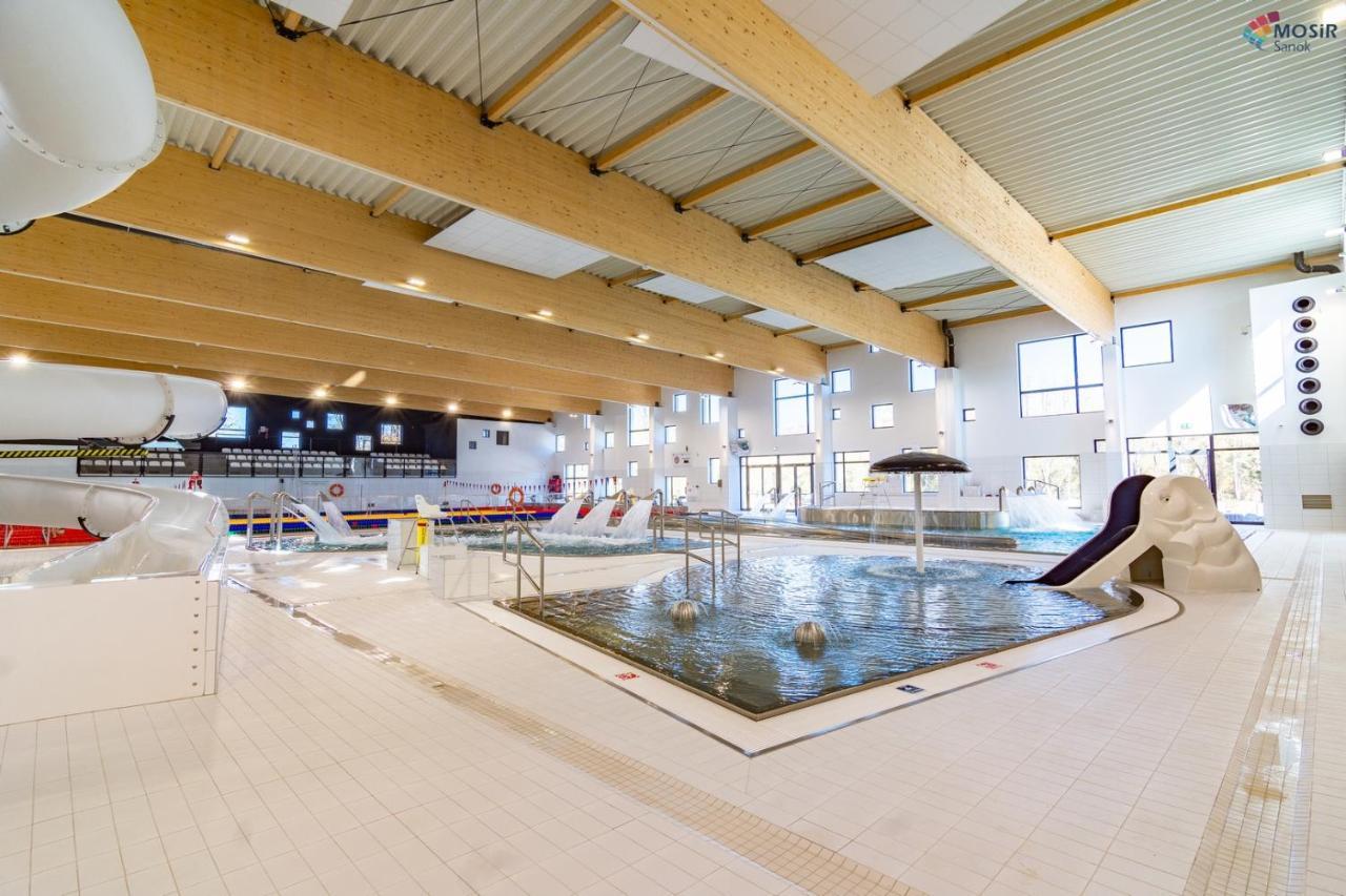 Dom Sportowca Blonie - Mosir Hotell Sanok Exteriör bild