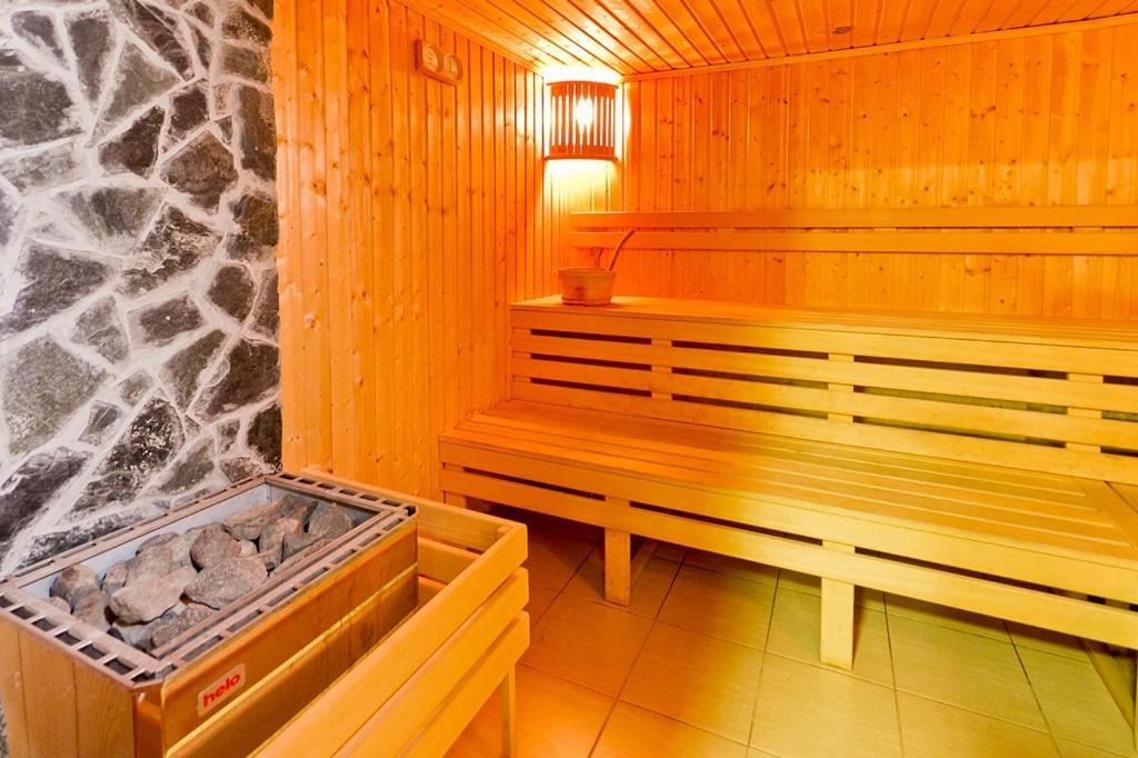 Dom Sportowca Blonie - Mosir Hotell Sanok Exteriör bild