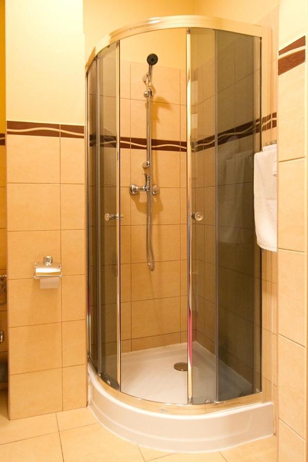 Dom Sportowca Blonie - Mosir Hotell Sanok Exteriör bild