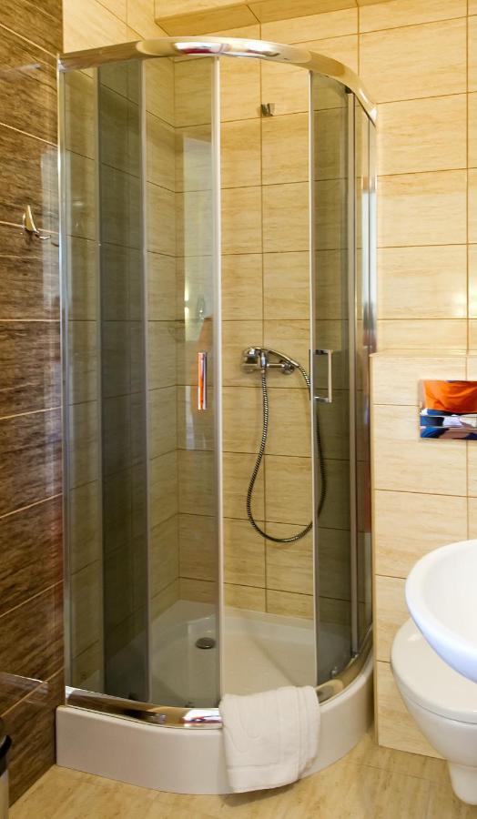 Dom Sportowca Blonie - Mosir Hotell Sanok Exteriör bild