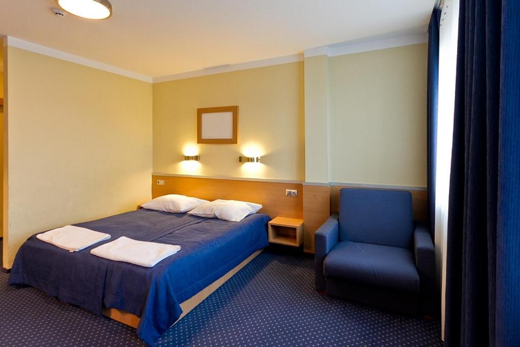 Dom Sportowca Blonie - Mosir Hotell Sanok Exteriör bild